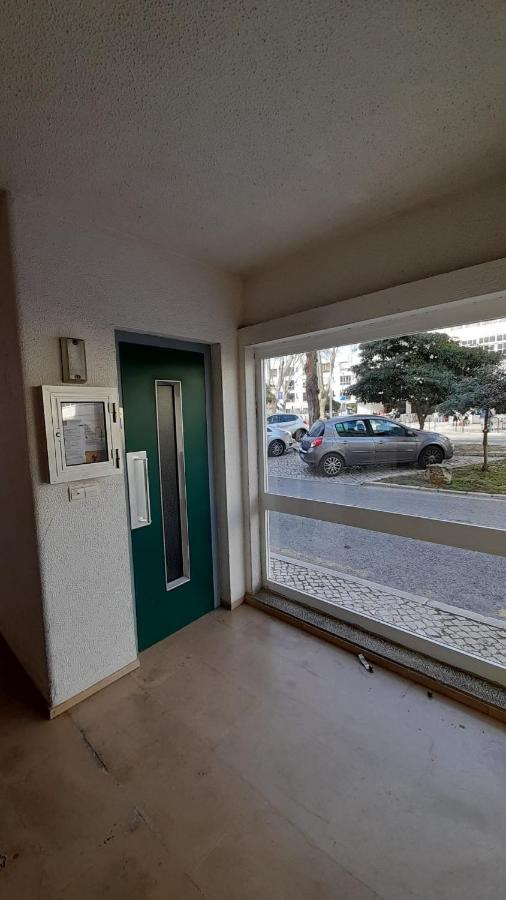 Carcavelos Surf Beach House Exteriör bild